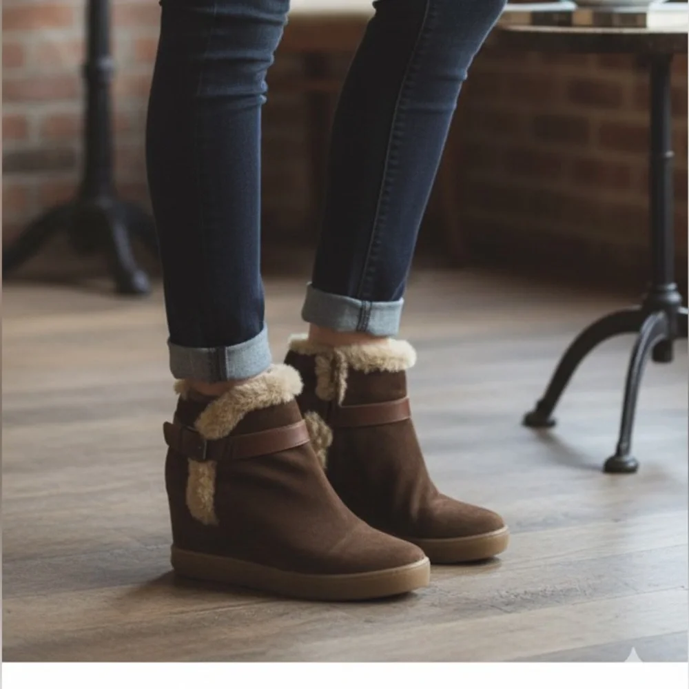 Aquatalia Suede‎ Wedge Shearling Ankle Boots Women’s Size 8